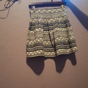 Rehab Black and Cream Patterned Mini Skirt